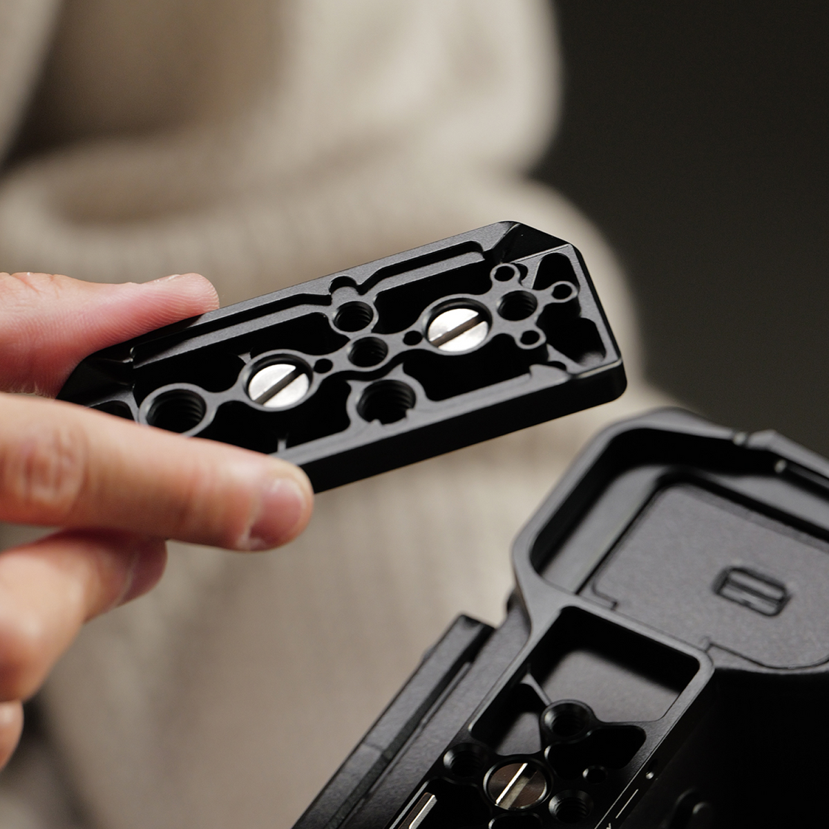 Full Camera Cage for Sony Alpha 7 V – Black