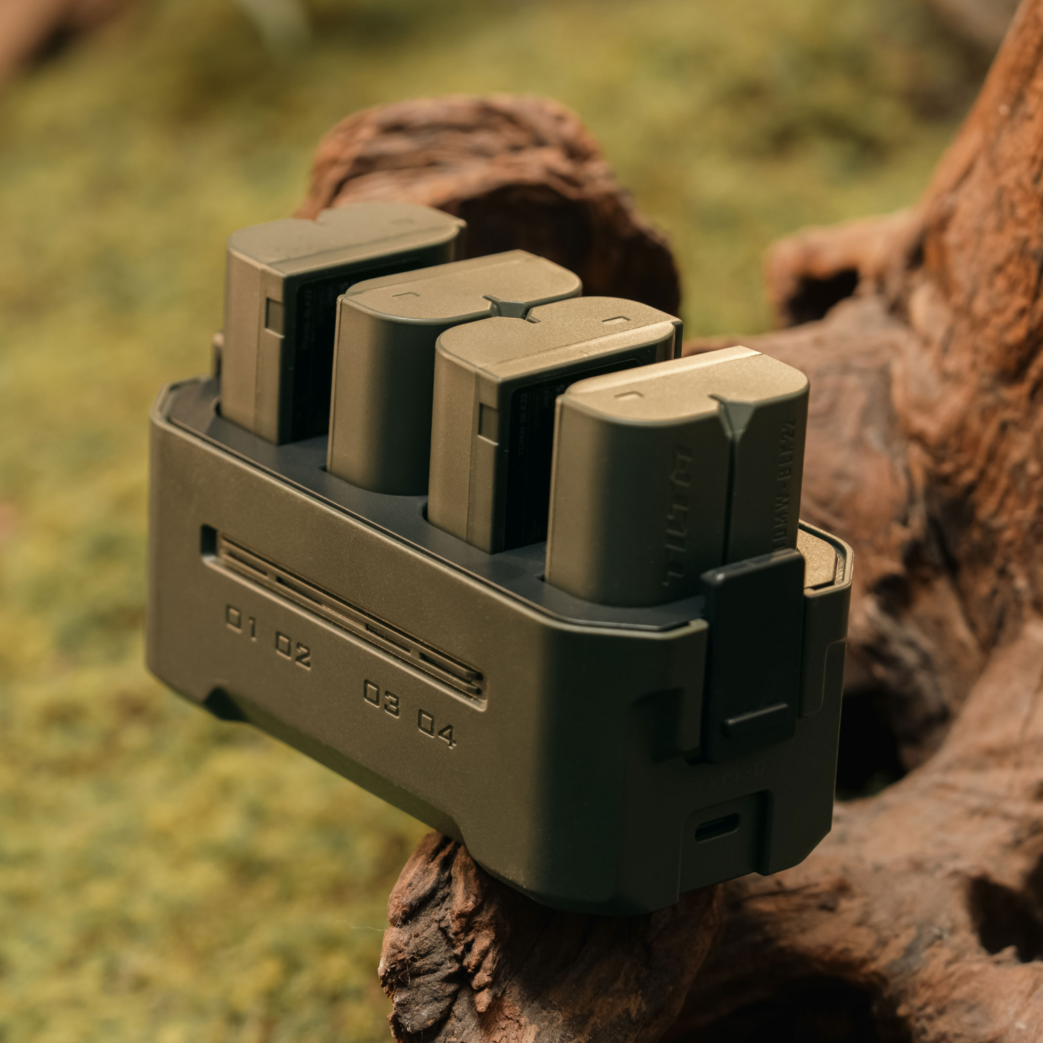 Tilta Portable Charging Station for Panasonic DMW-BLK22 Battery (4 Channel) – Green