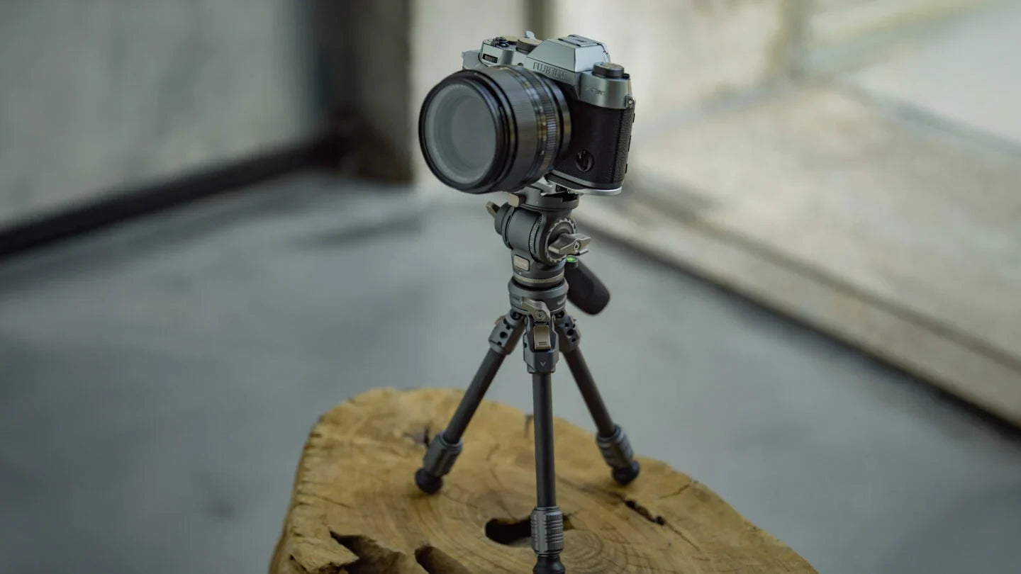 Tilta Tabletop Video Fluid Head with 1-Stage Carbon Fiber Tripod Legs (3KG)