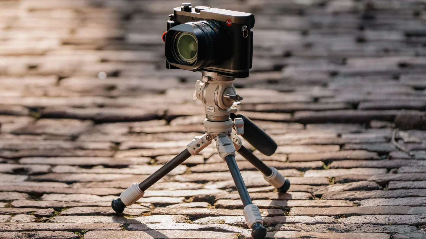Tilta Tabletop Video Fluid Head with 1-Stage Carbon Fiber Tripod Legs (3KG)