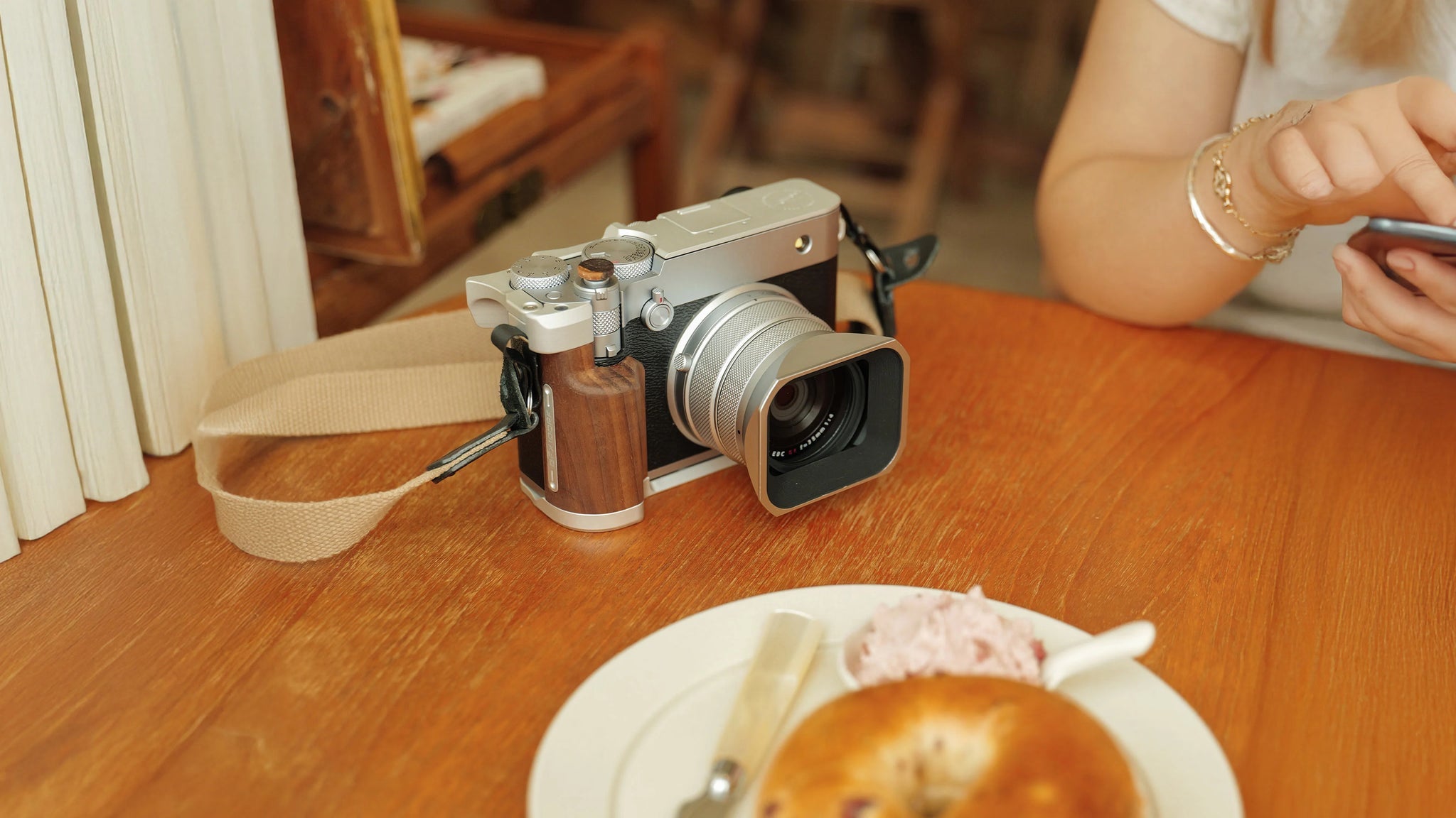 Vintage Camera Cage for Fujifilm GFX100RF Travel Kit