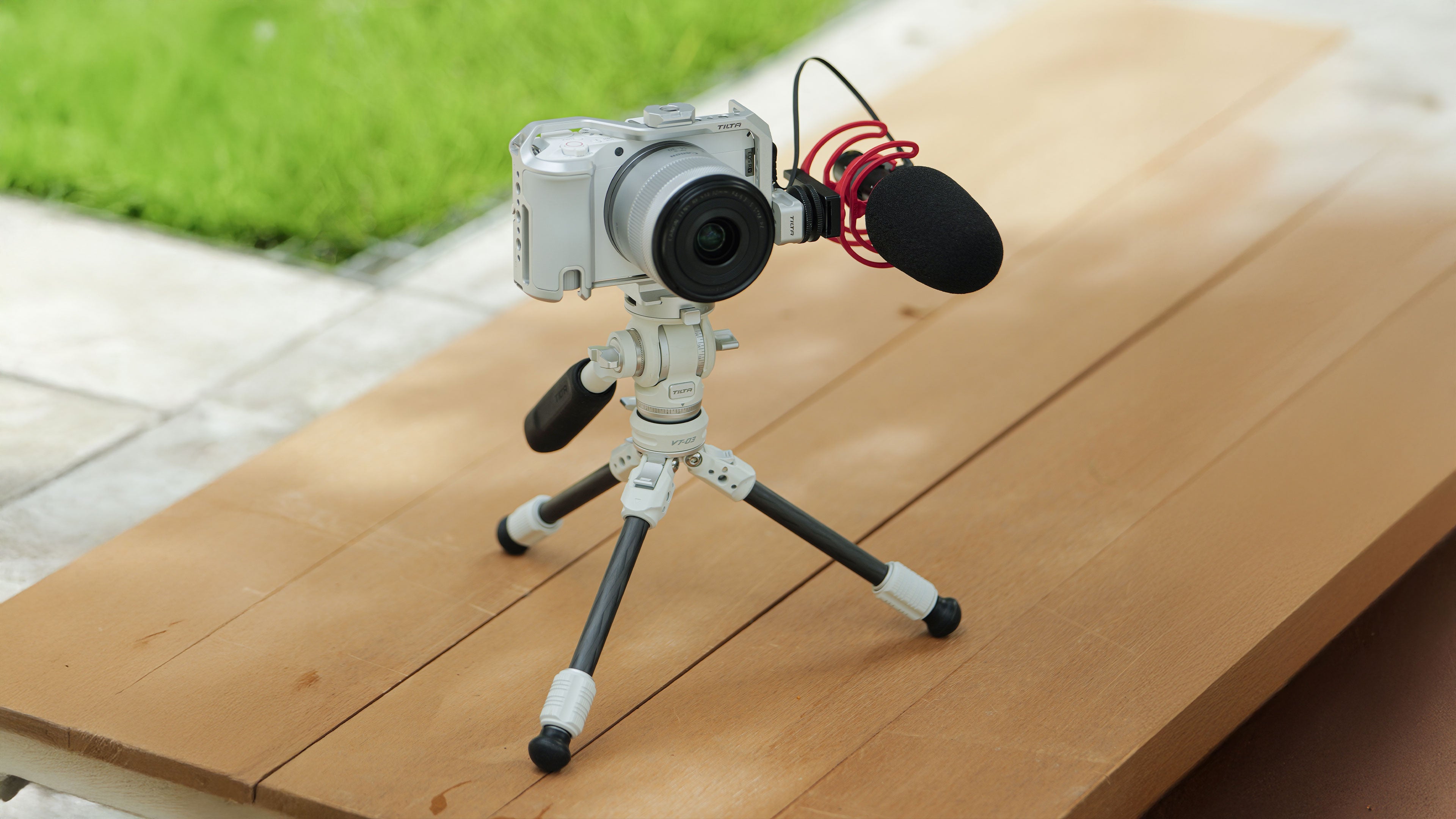 Full Camera Cage for Canon R50 V