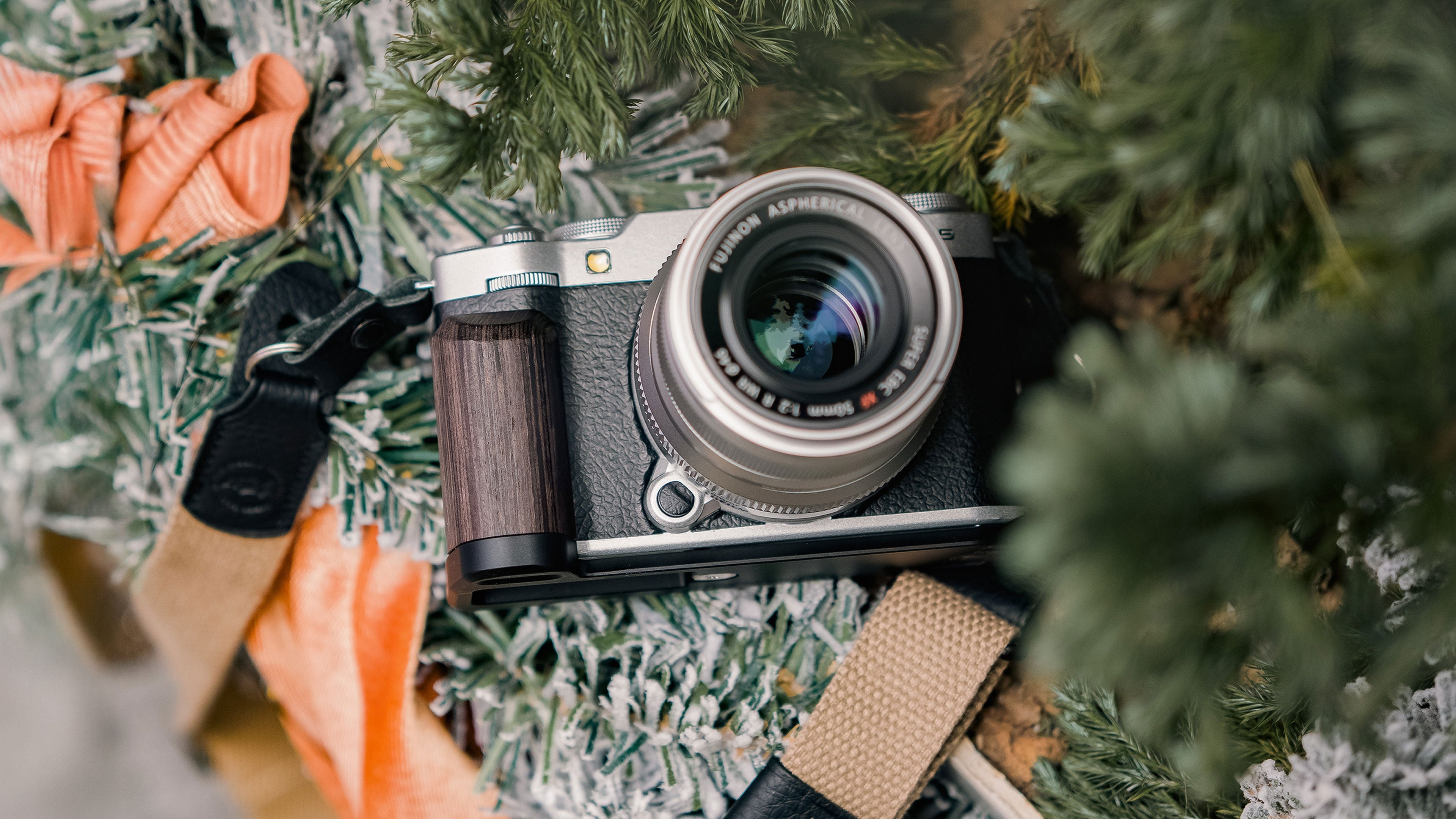 Mounting Baseplate with Wooden Grip for Fujifilm X-M5