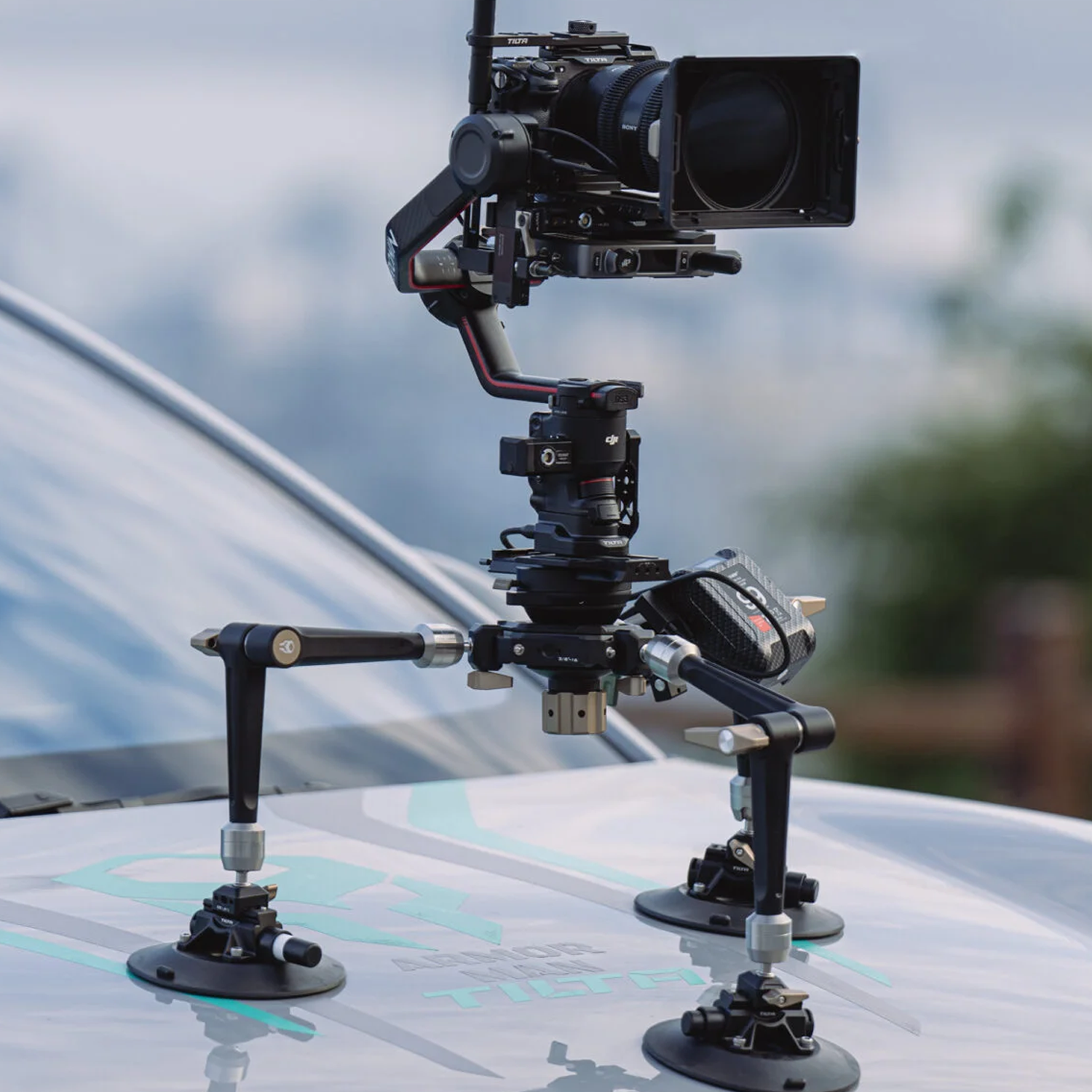 Hydra Articulating Car Mounting System