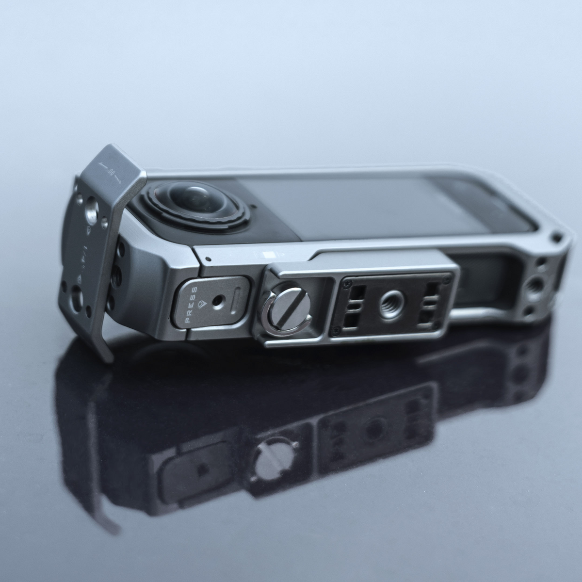 Horizontal Mounting Plate for Insta360 X5 Camera Cage – Titanium Grey