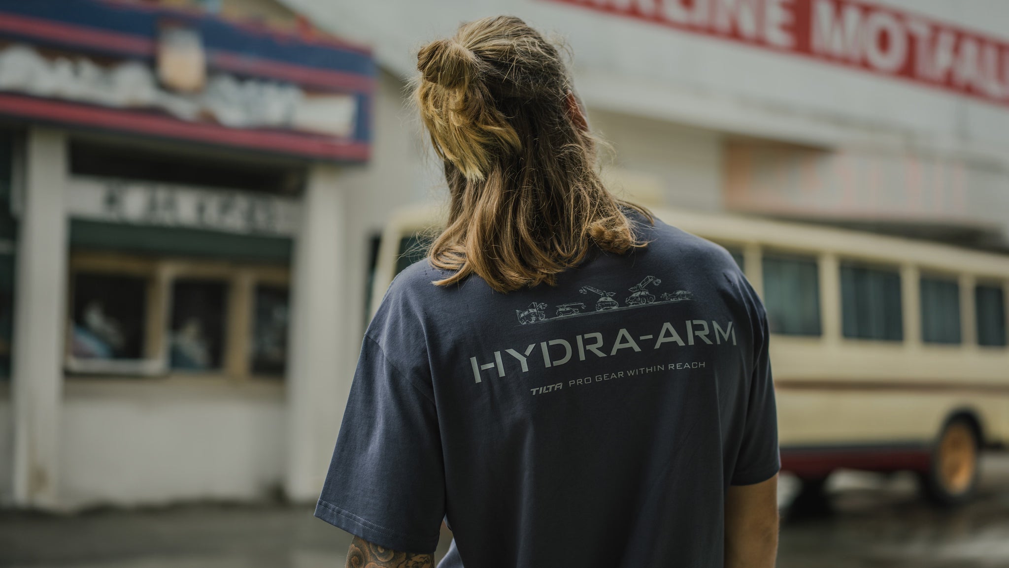 Hydra Arm Sketch T-Shirt - Dim Gray
